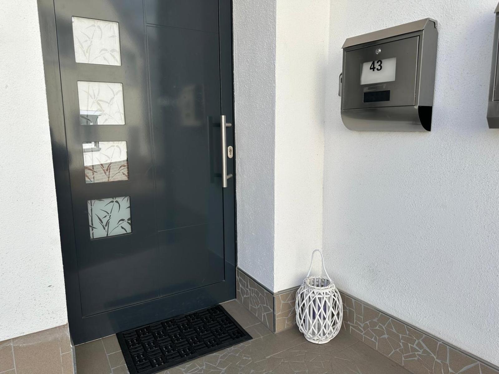 Wohnung In Muelheim-Kaerlich Buitenkant foto